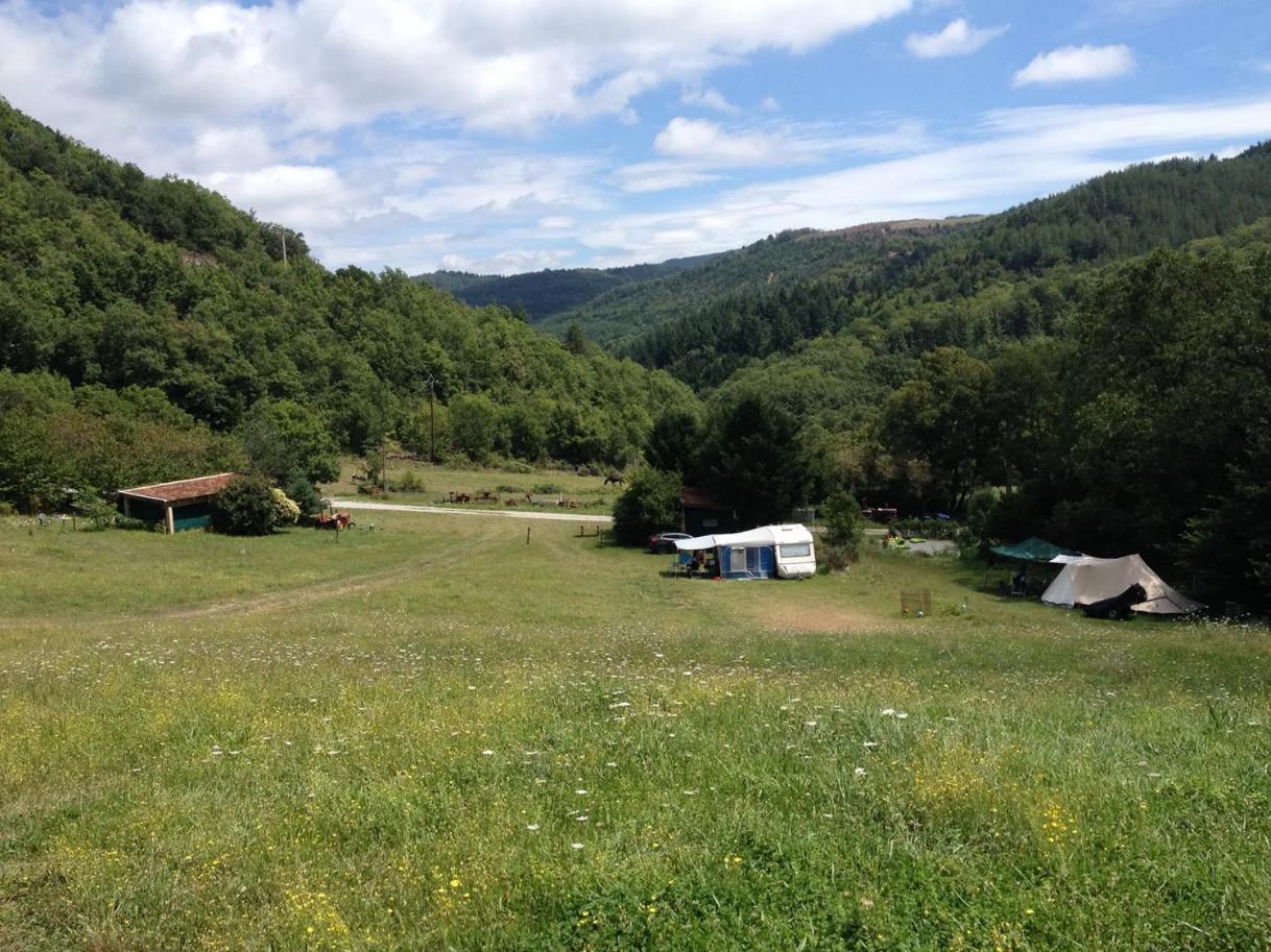 Ferme Les Therondels Saint-Pons-de-Thomieres Eksteriør bilde
